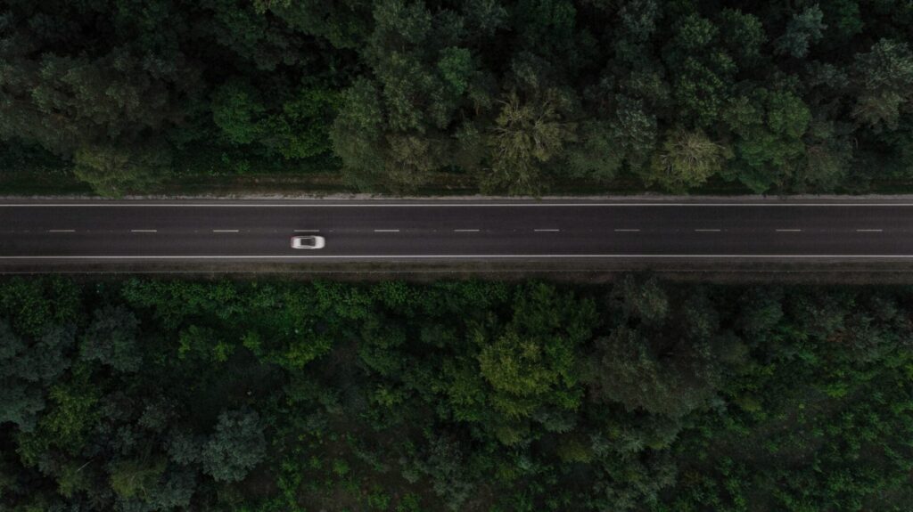 Elbilens miljöpåverkan är en av de viktigaste frågorna i omställningen till hållbara transporter