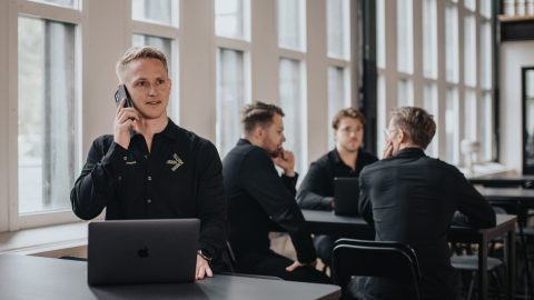 Kontakta våra laddexperter